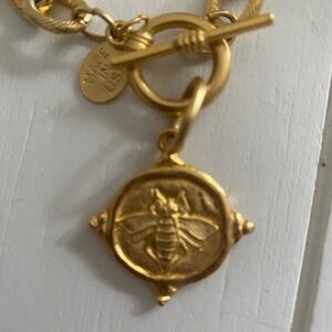 Susan Shaw Gold Bee Pendant Necklace